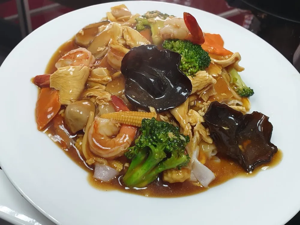 Pâtes de Riz Au Poulet Et Crevettes